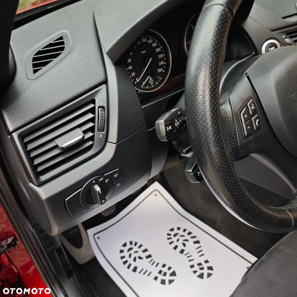 BMW X1 xDrive18d - 15