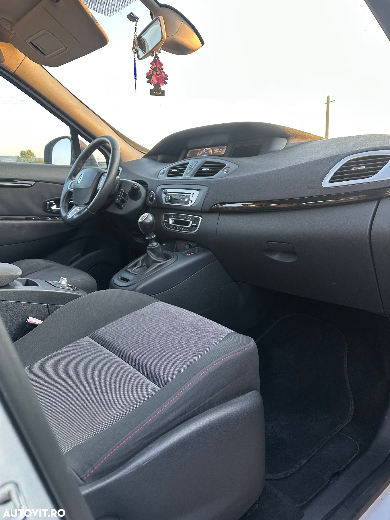 Renault Scenic - 17
