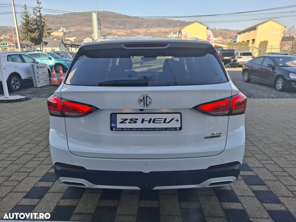 MG ZS HEV Hybrid+ Luxury - 6