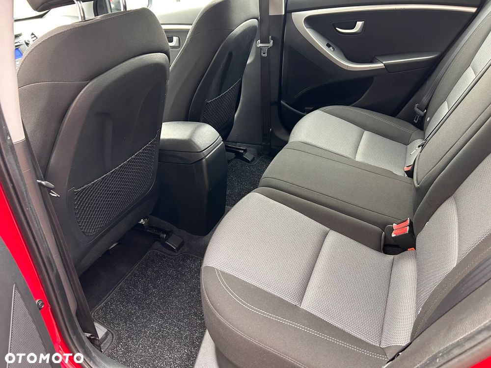 Hyundai i30 1.6 GDI Classic - 16