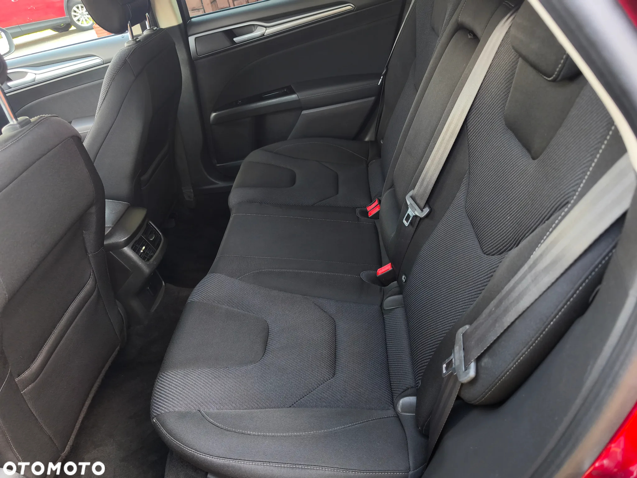 Ford Mondeo 2.0 TDCi Titanium - 17