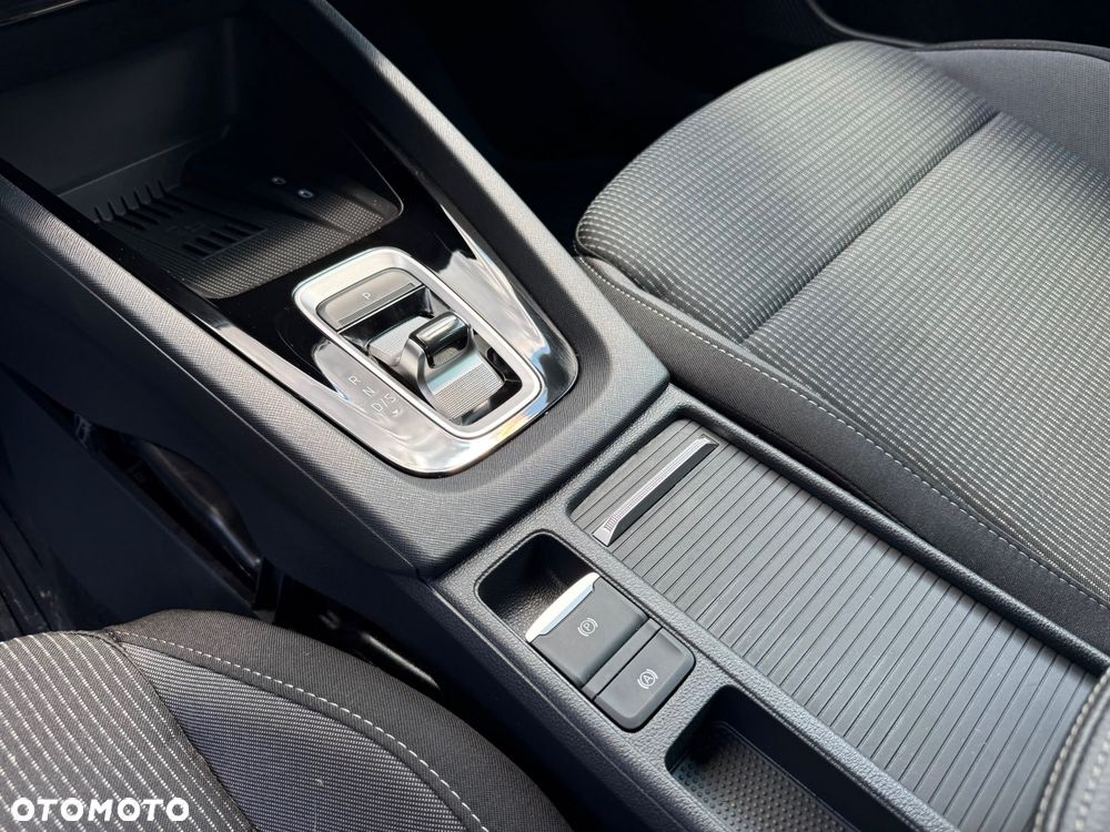 Skoda Octavia 1.5 TSI mHEV Selection DSG - 23