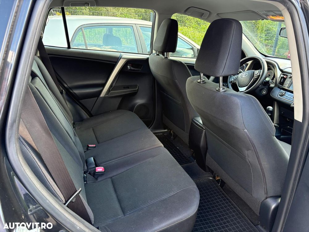 Toyota RAV4 2.0 D-4D 2WD Comfort - 8