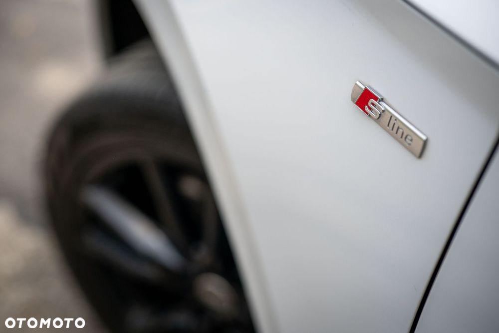 Audi Q5 50 TFSIe quattro S tronic S line - 8