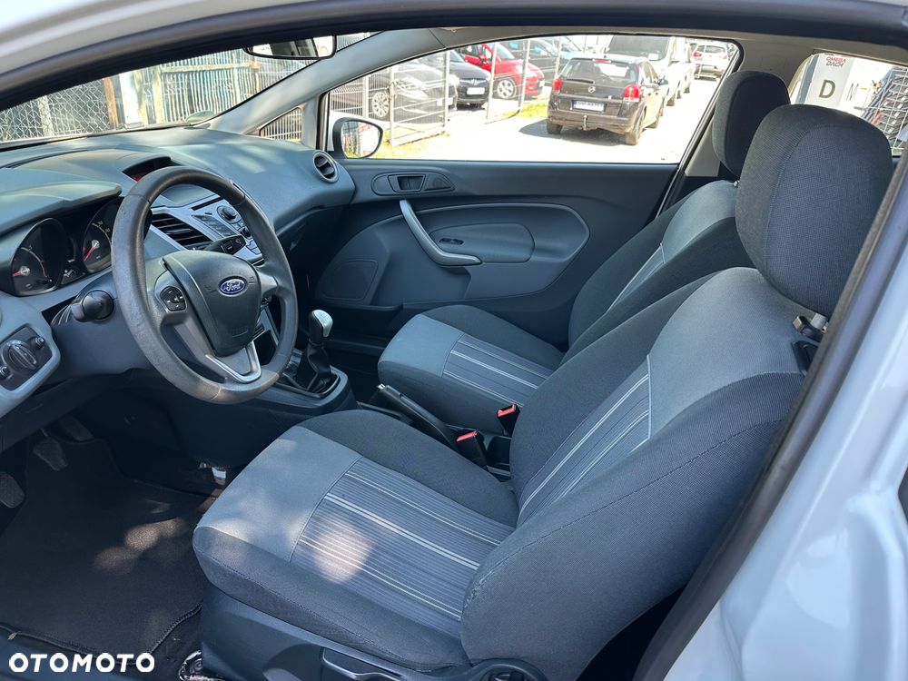 Ford Fiesta 1.25 Celebration - 22