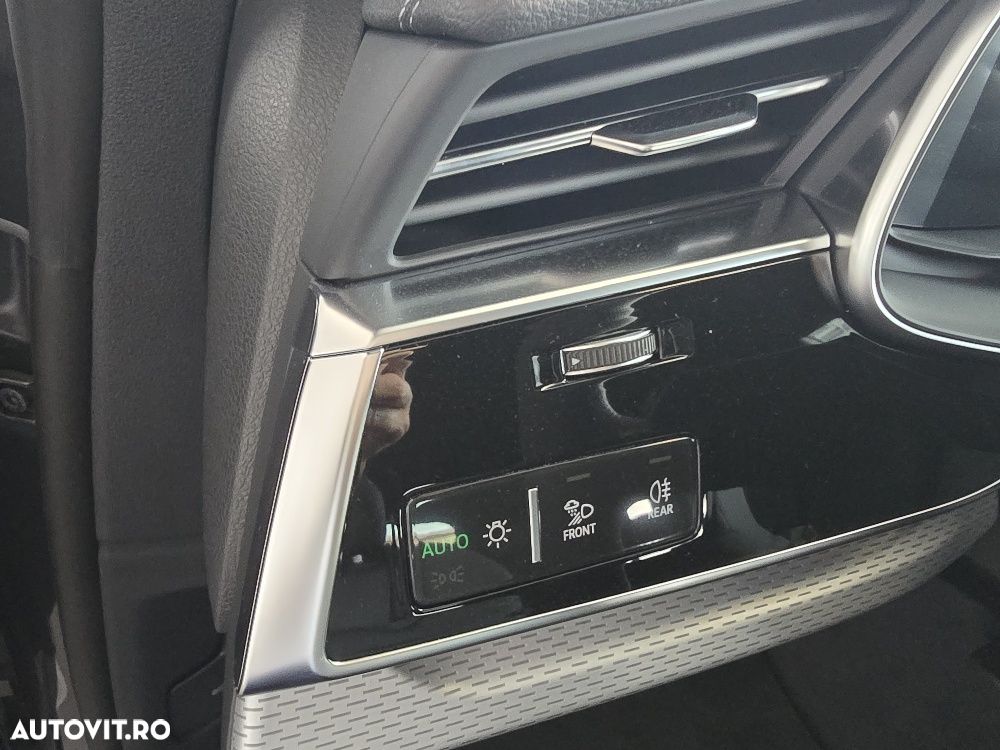 Audi Q8 50 TDI quattro Tiptronic MHEV - 12