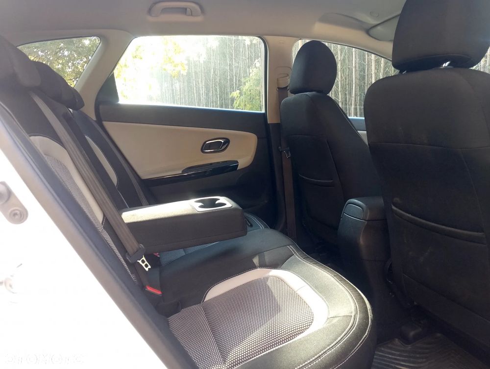 Kia Ceed - 9
