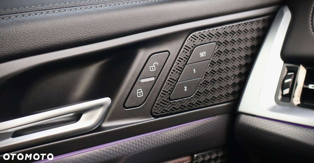 BMW X1 - 18