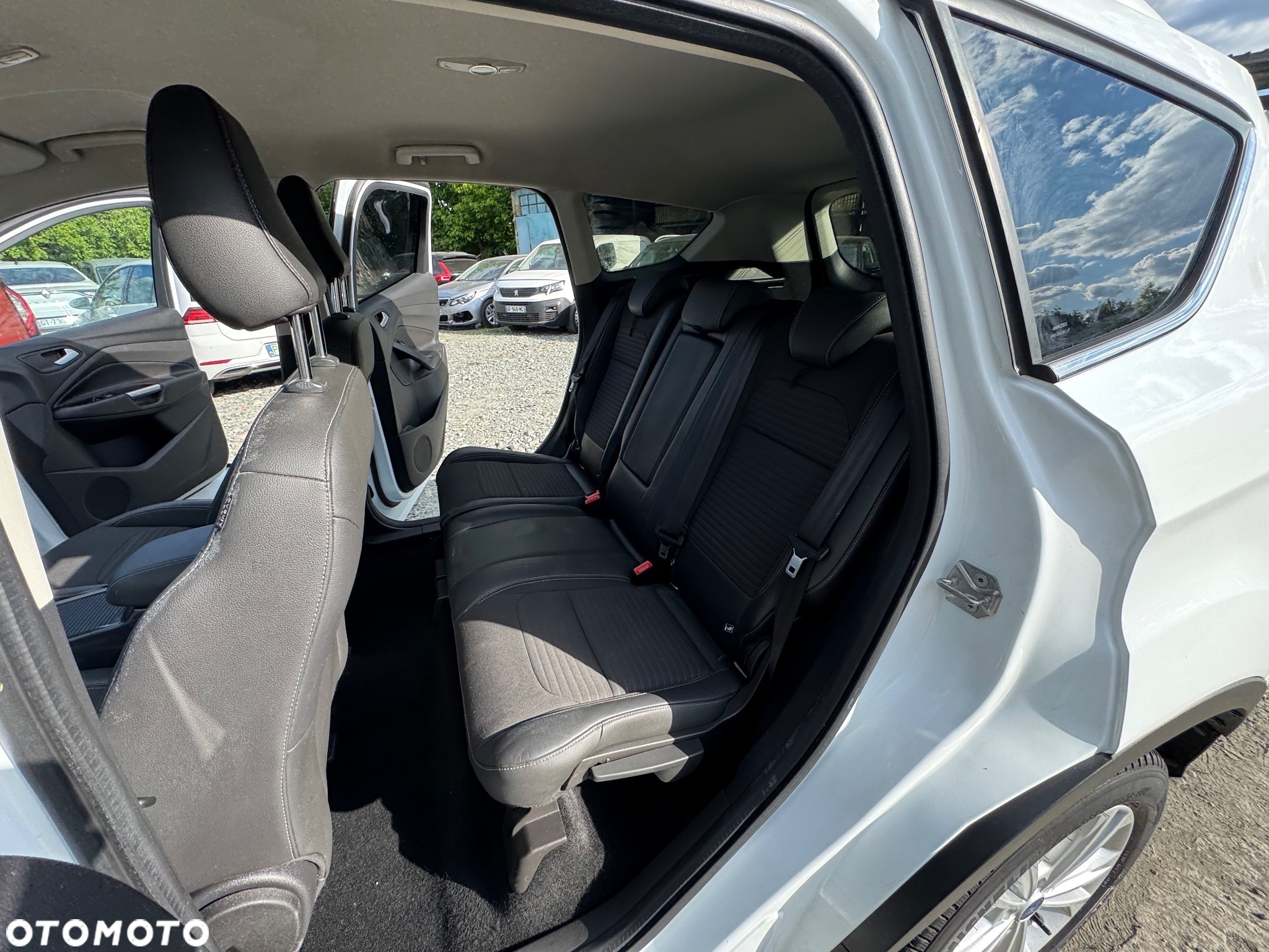 Ford Kuga - 14