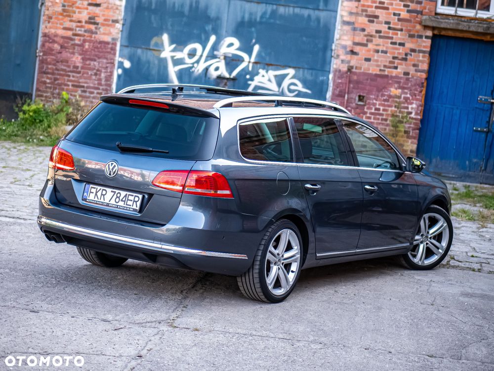 Volkswagen Passat 2.0 TDI Highline - 23