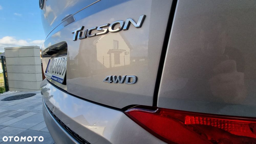 Hyundai Tucson 2.0 CRDi 4WD Automatik Intro Edition - 16