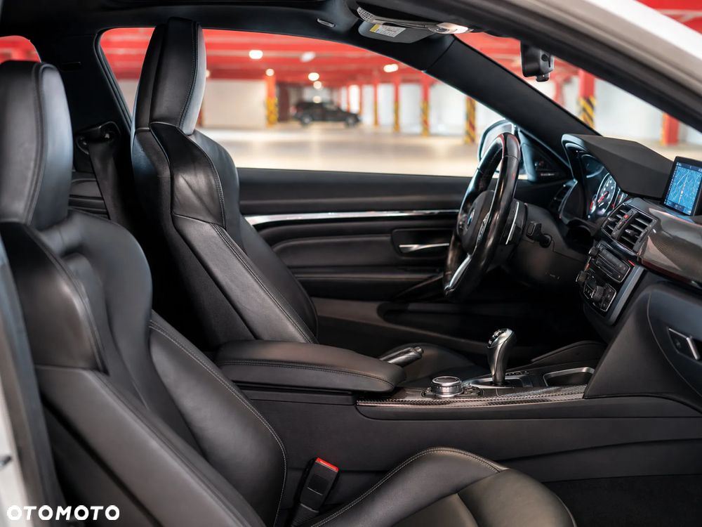 BMW M4 DKG - 10