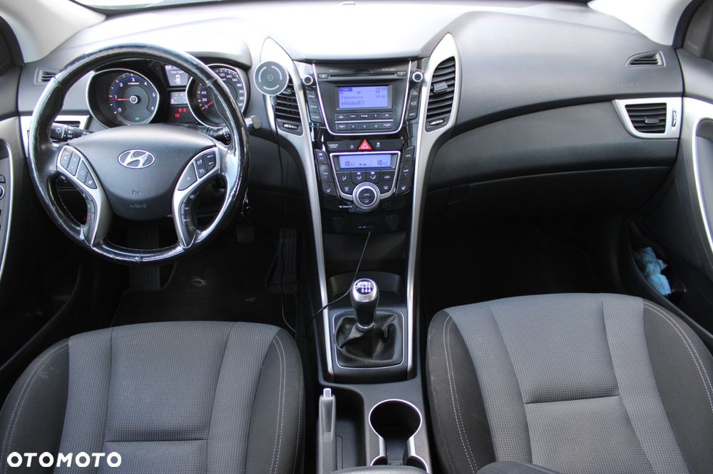 Hyundai i30 1.6 CRDi Premium - 12