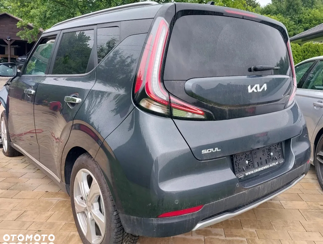 Kia Niro - 12