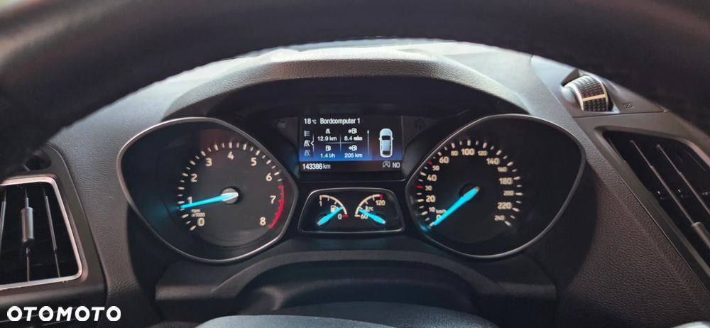 Ford Kuga 1.5 EcoBoost 2x4 Titanium - 27