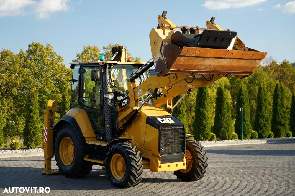 Cat 432 F2 / BULDOEXCAVATOR / AN 2019 / SET GALETE - 7