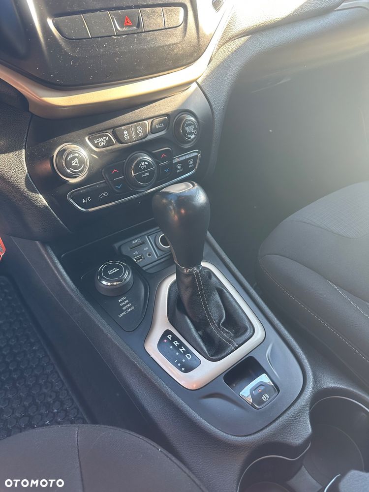 Jeep Cherokee 2.0 MJD Active Drive I Longitude - 8