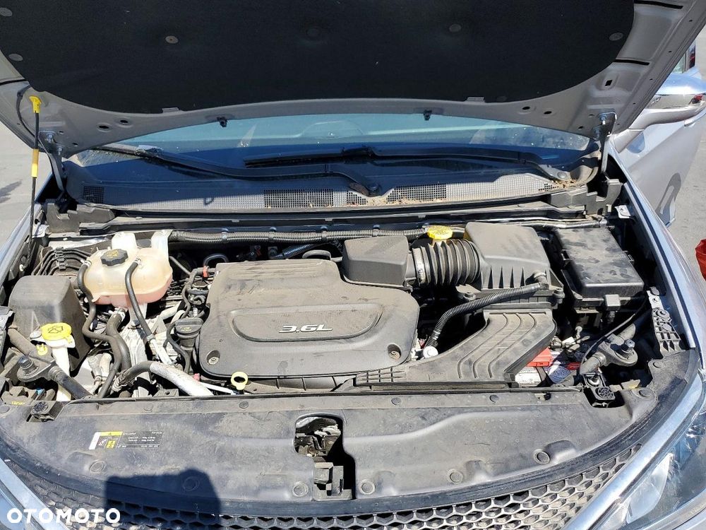 Chrysler Pacifica - 10