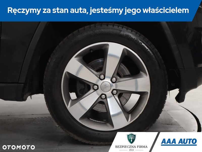 Jeep Grand Cherokee - 17