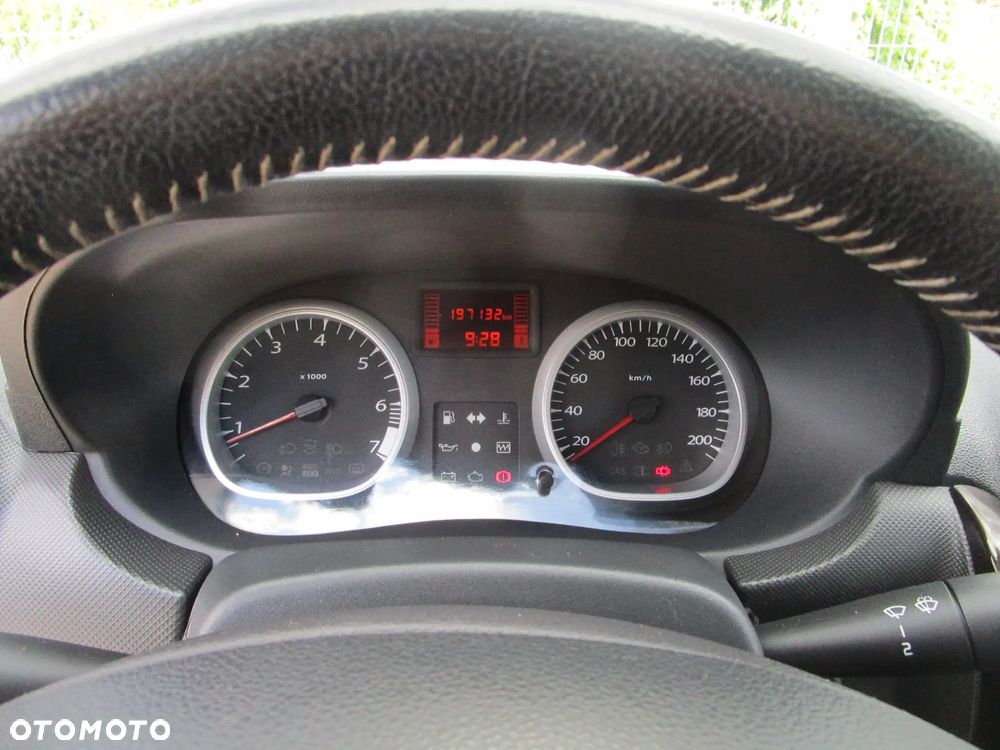Dacia Duster 1.6 16V 4x2 Prestige - 29