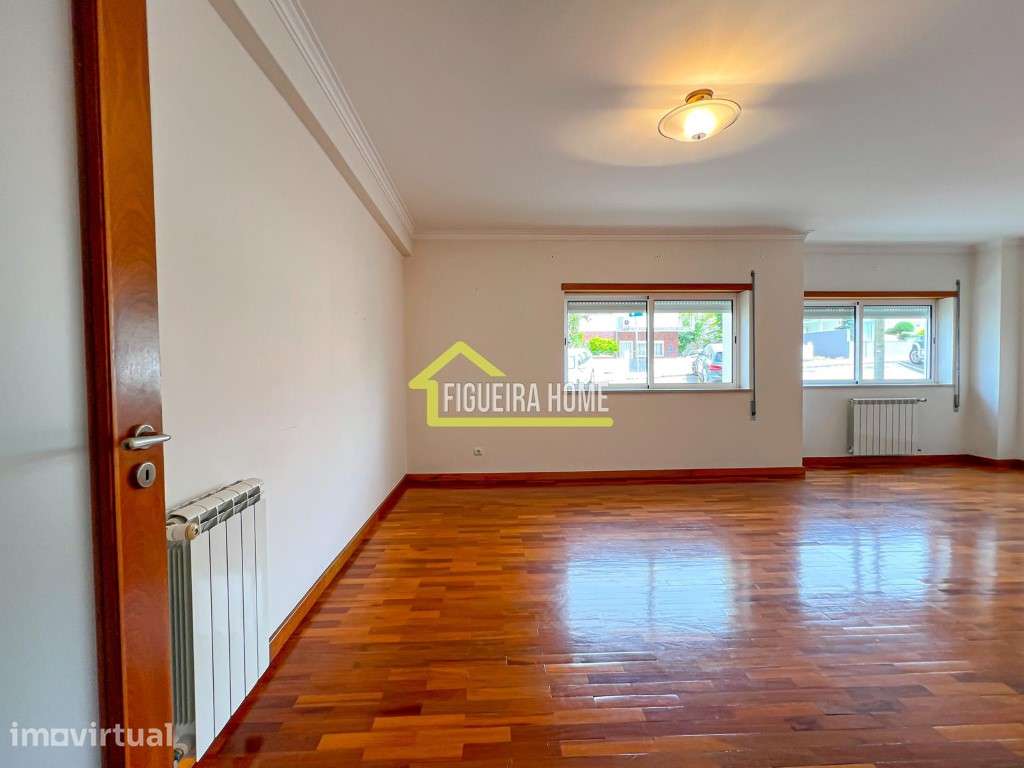 T4 na cidade em excelente estado com garagem - Grande imagem: 4/29