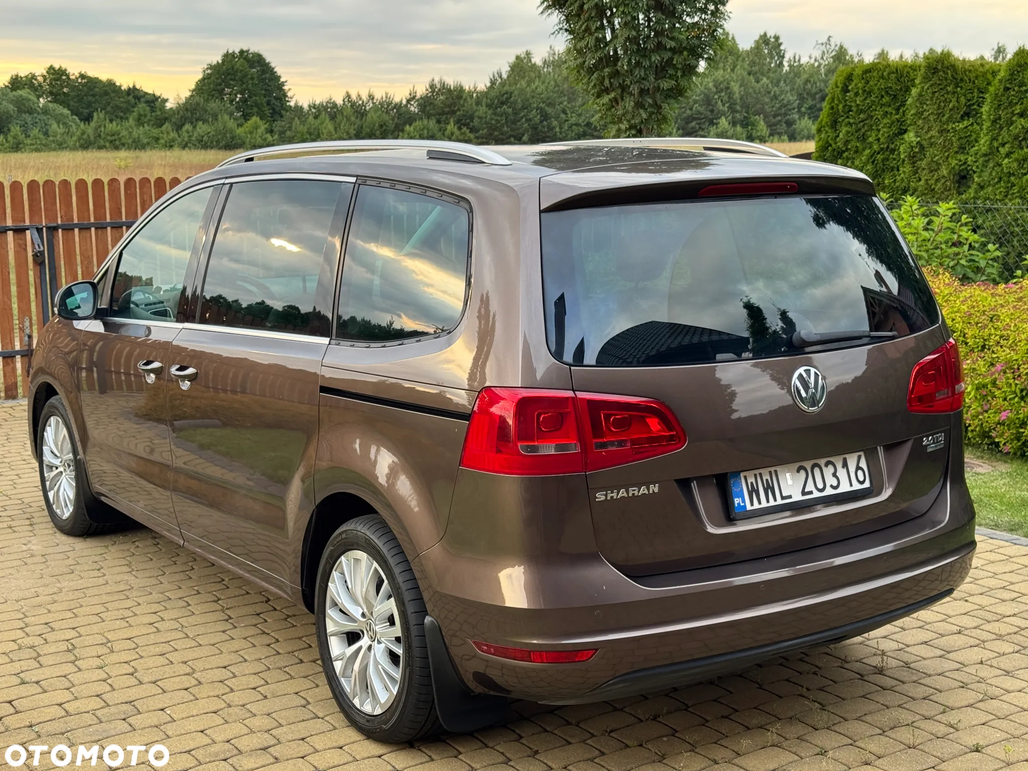 Volkswagen Sharan 2.0 TDI Highline DSG - 4