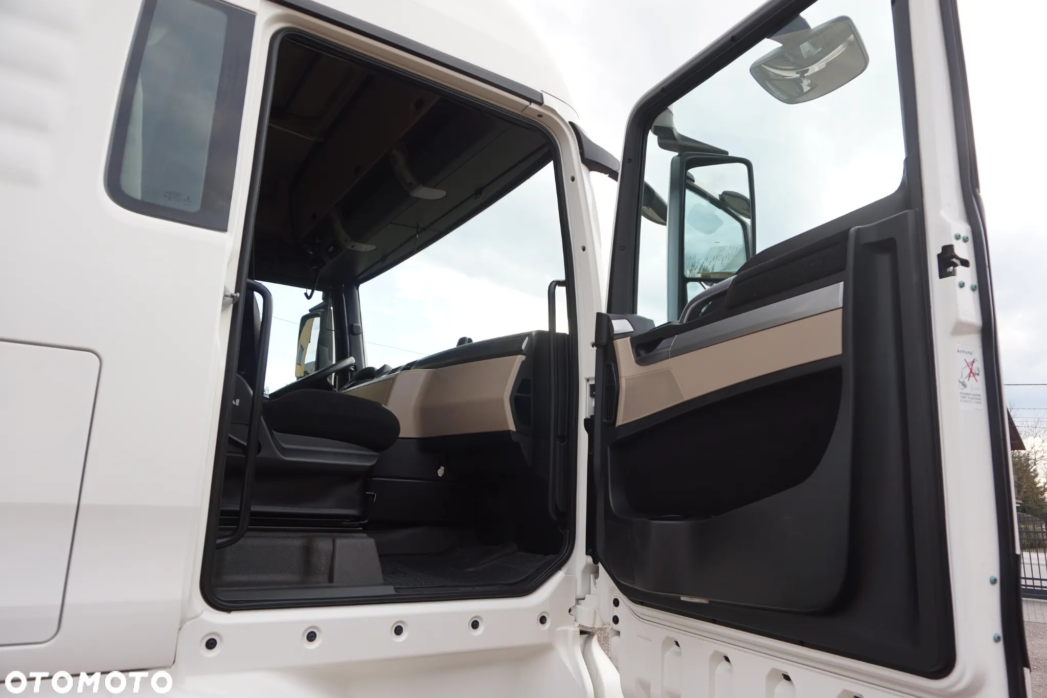 MAN TGX 18.460 STANDARD SALON PL 2017 R IDEALNY STAN. - 17