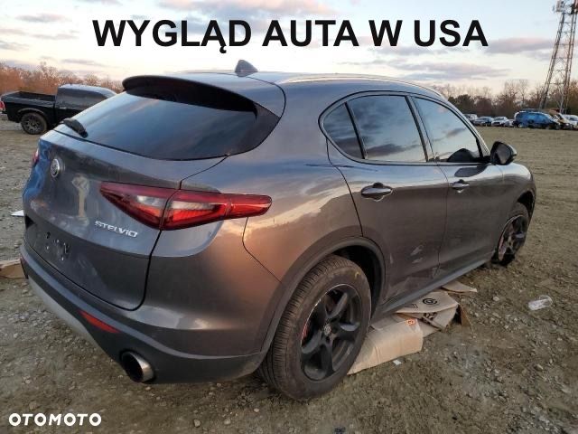 Alfa Romeo Stelvio 2.0 Turbo 16V AT8-Q4 Super - 25