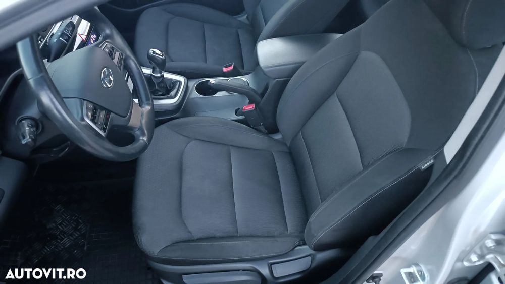 Hyundai Elantra 1.6 MPi Highway - 17