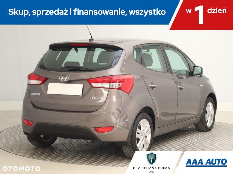 Hyundai ix20 - 7