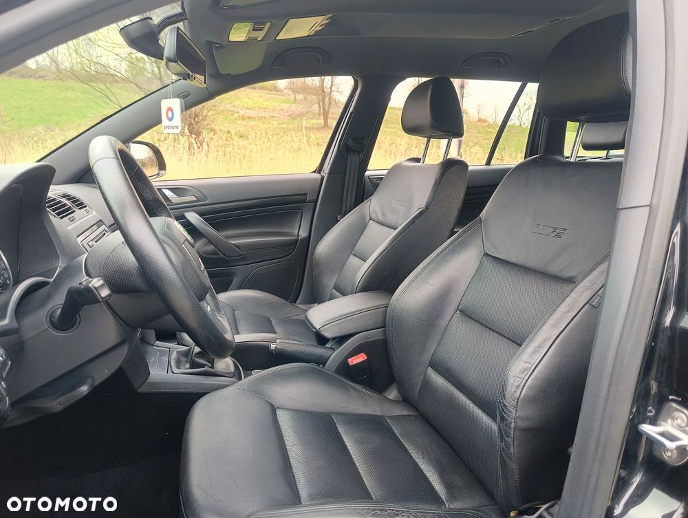 Skoda Octavia 2.0 TDI DPF RS - 25