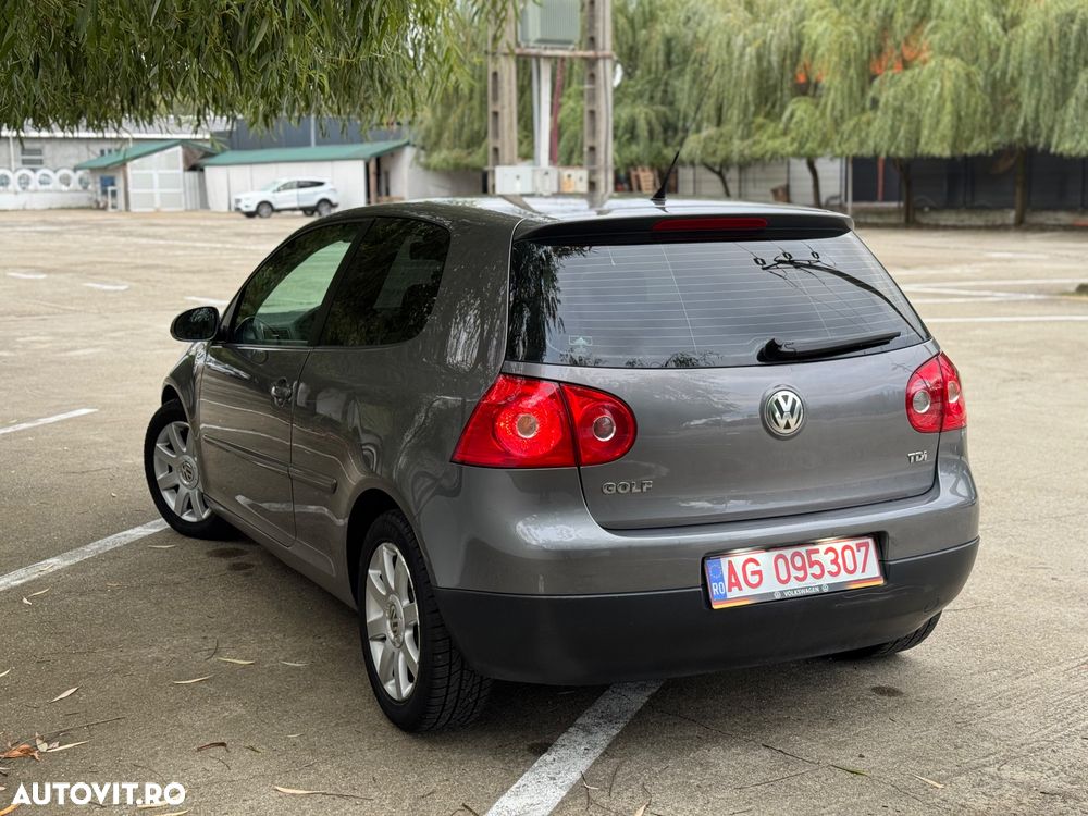 Volkswagen Golf 1.9 TDI Comfortline DSG - 35