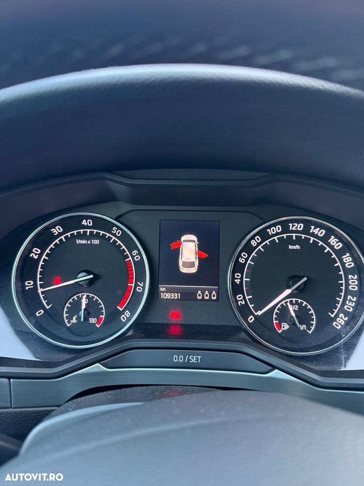 Skoda Superb 1.5 TSI DSG Ambition - 8