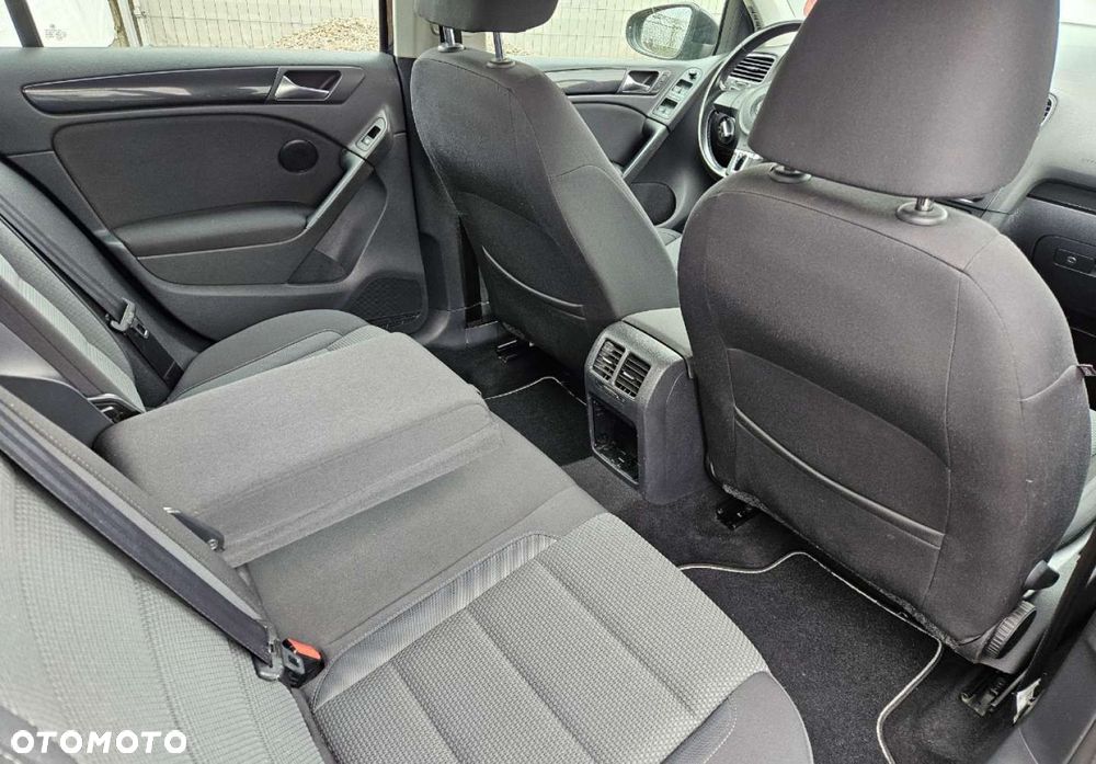 Volkswagen Golf - 11