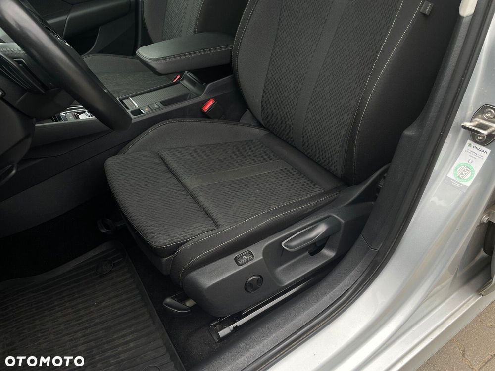 Skoda Octavia 2.0 TDI Selection DSG - 11