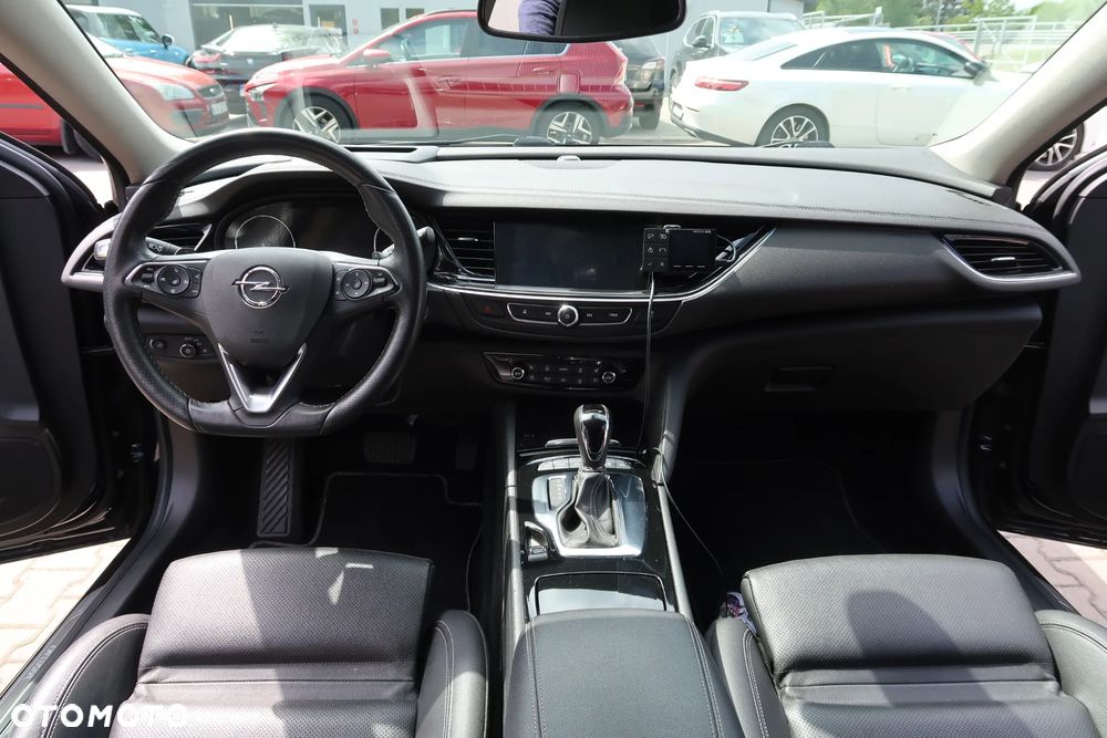 Opel Insignia 1.6 T Exclusive S&S - 11