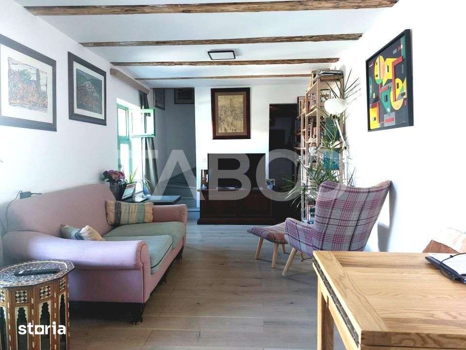 Apartament de vanzare 105 mp 3 camere curte 340 mp in acte Cisnadie — fotografia 1
