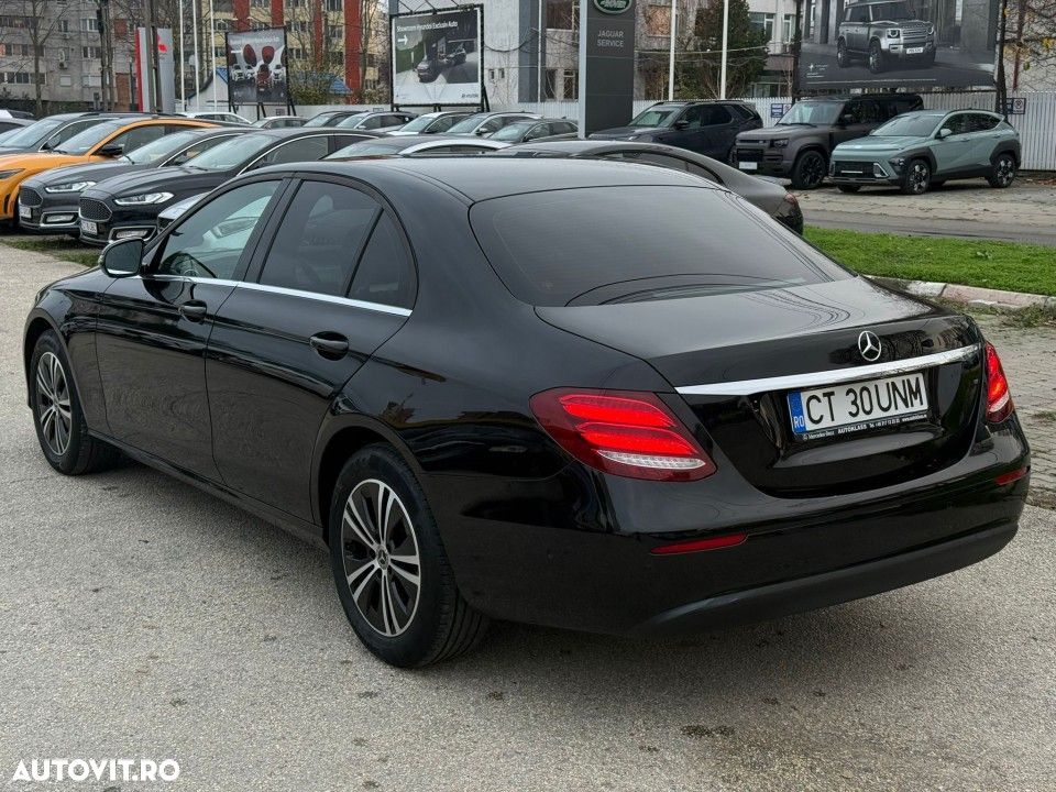 Mercedes-Benz E - 11