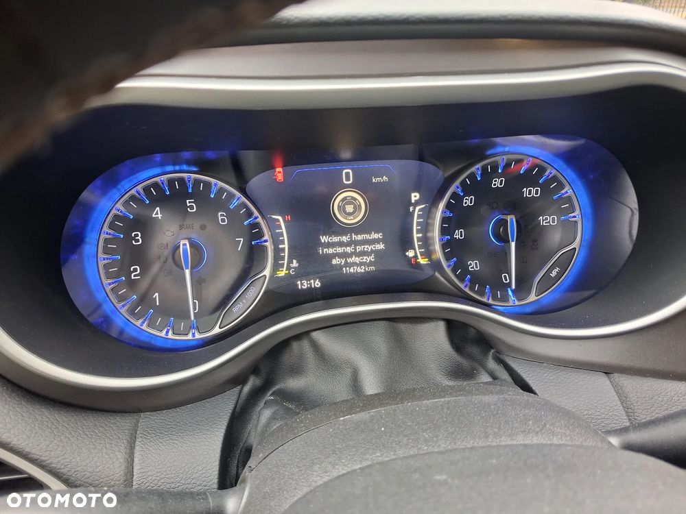 Chrysler Pacifica - 13