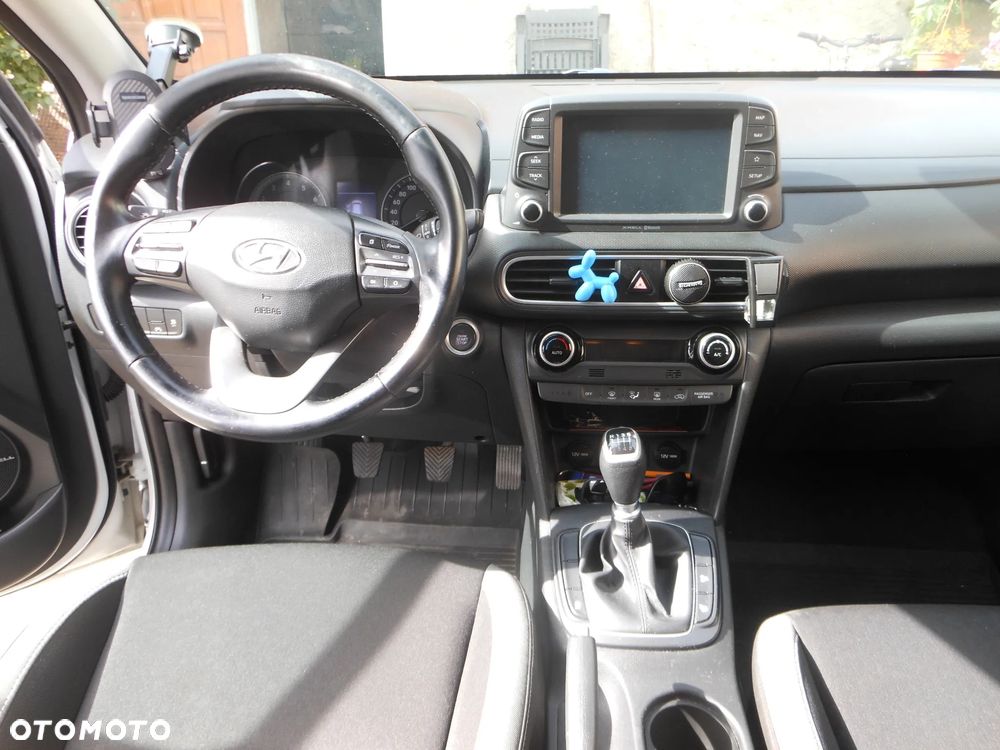 Hyundai Kona - 17