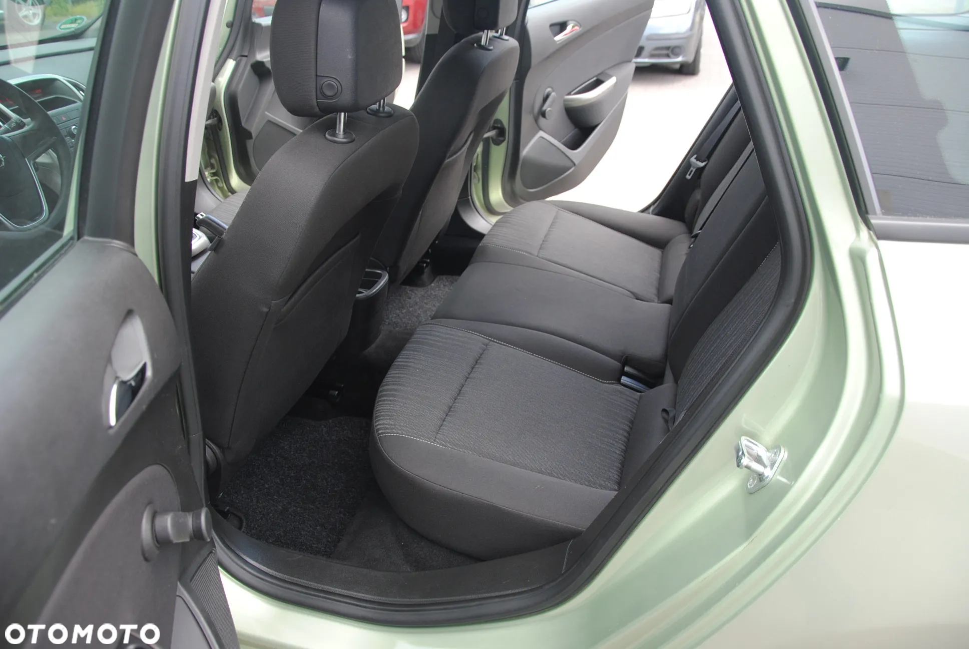 Opel Astra 1.6 Innovation - 9