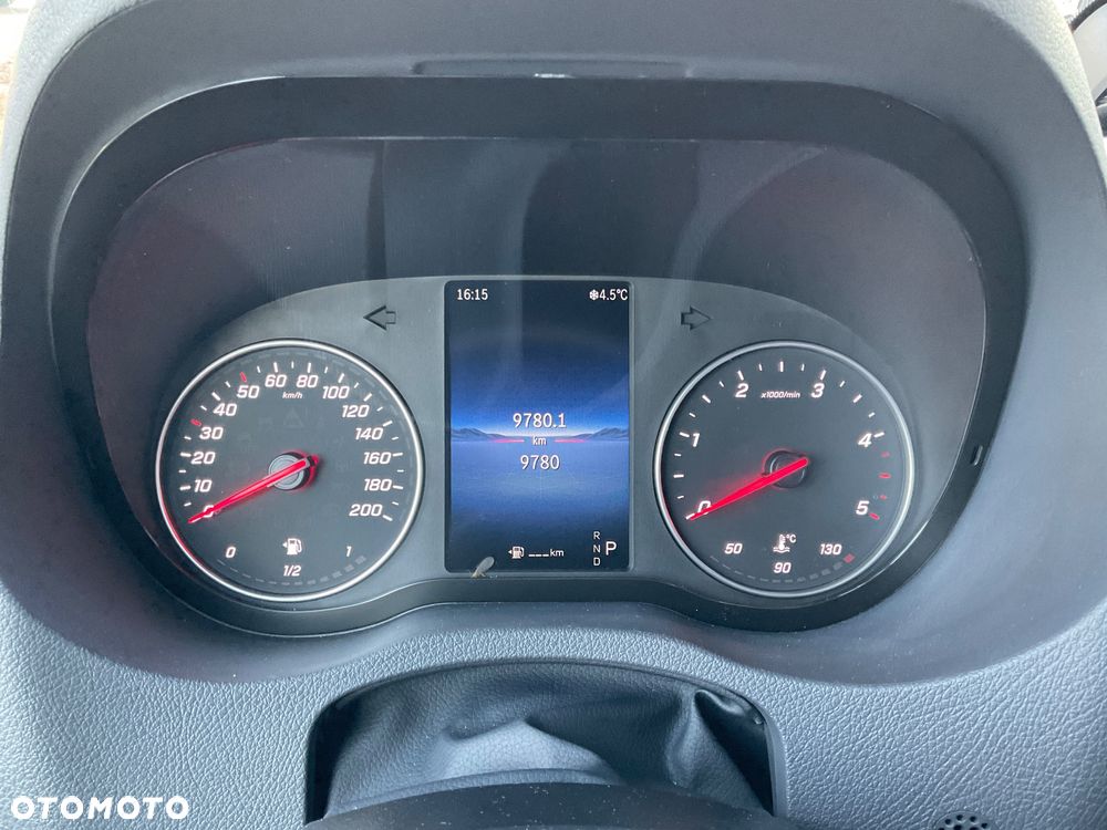 Mercedes-Benz Sprinter 319 - 21