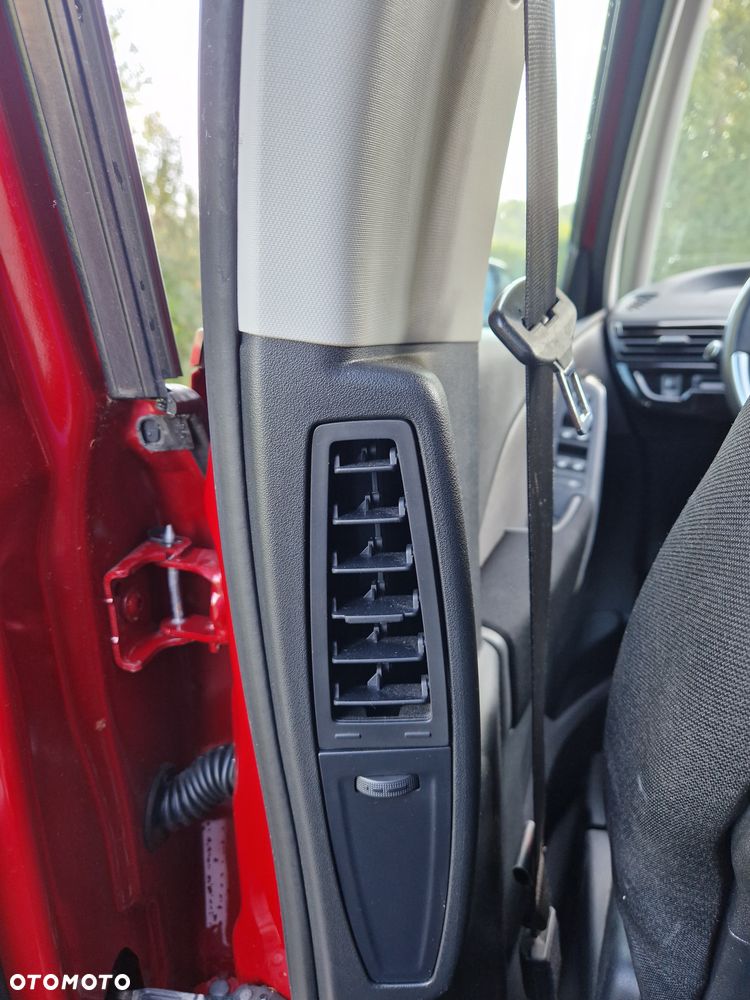 Citroën C4 Picasso - 24