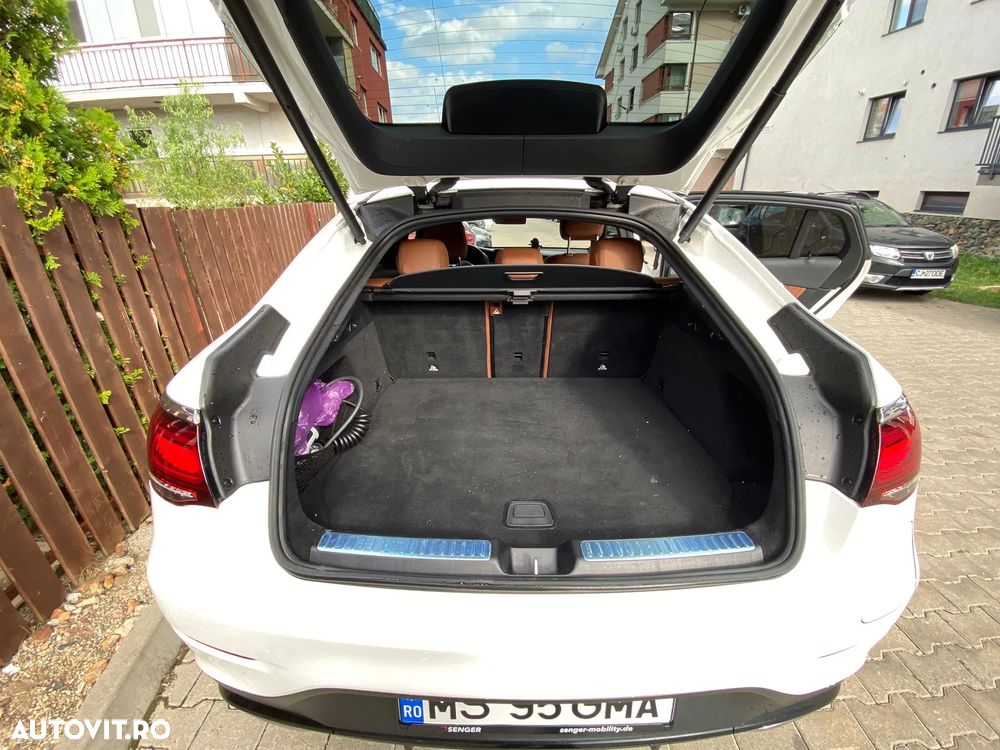 Mercedes-Benz GLC 300 e 4Matic 9G-TRONIC AMG Line - 11