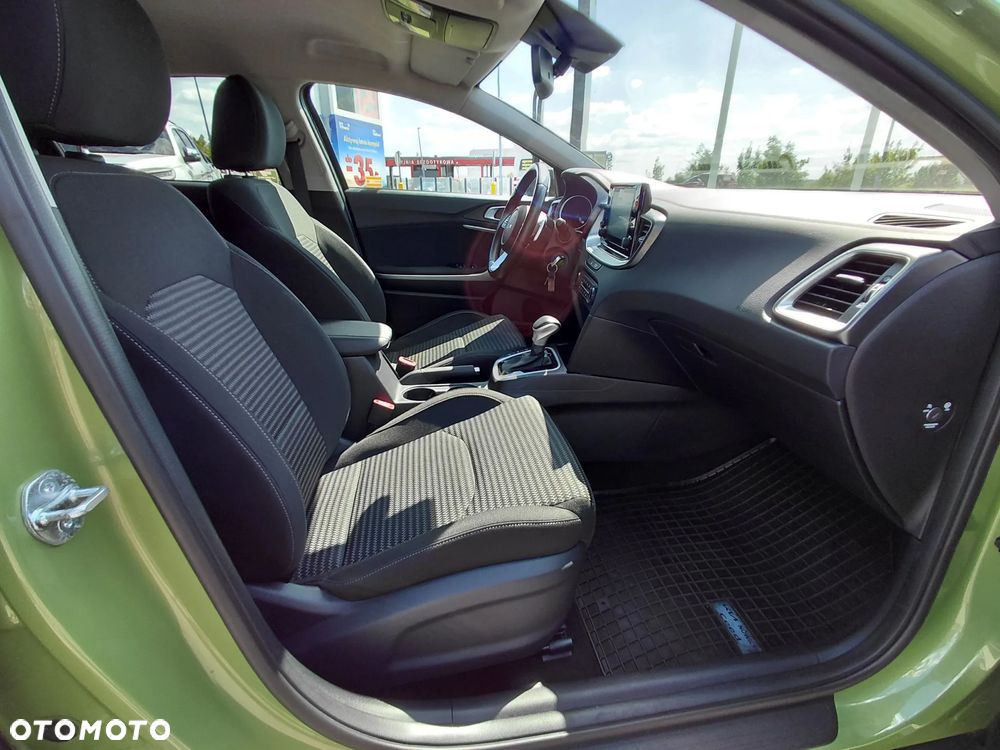 Kia XCeed 1.5 T-GDI M DCT - 24