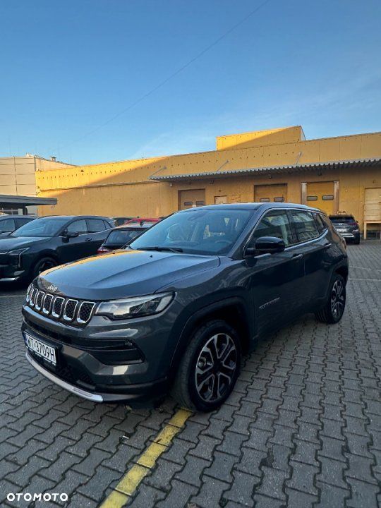 Jeep Compass - 4