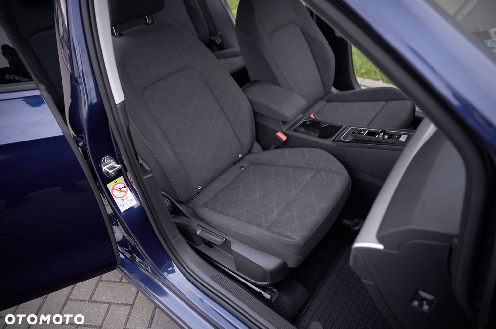 Volkswagen Golf - 23