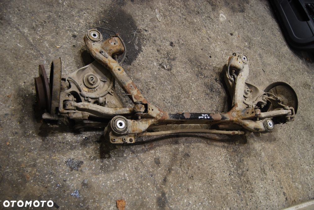 BELKA SANKI ZAWIESZENIA TYŁ TYLNE AUDI A4 B6 B7 KOMBI 1.9 TDI 8E0 - 8