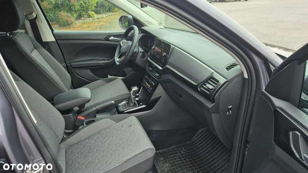Volkswagen T-Cross - 17