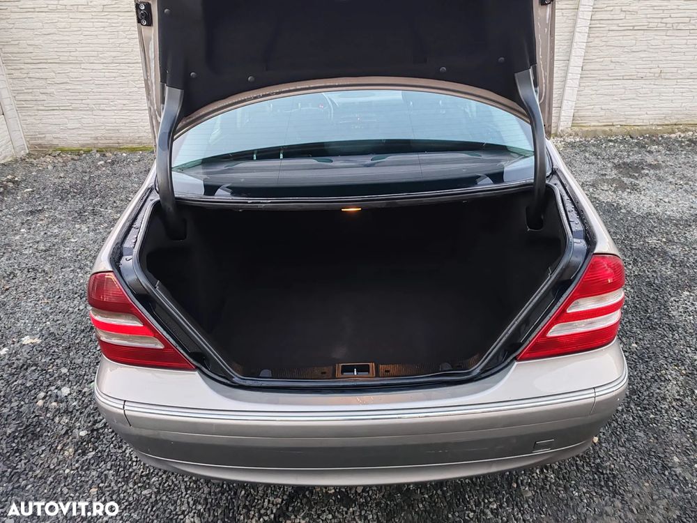 Mercedes-Benz C - 5